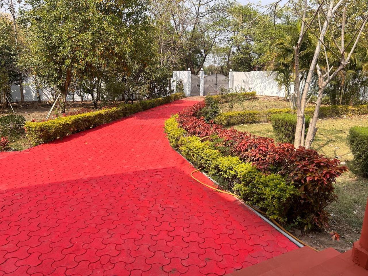The English Gaon 4 Bhk Bhopal Exterior foto