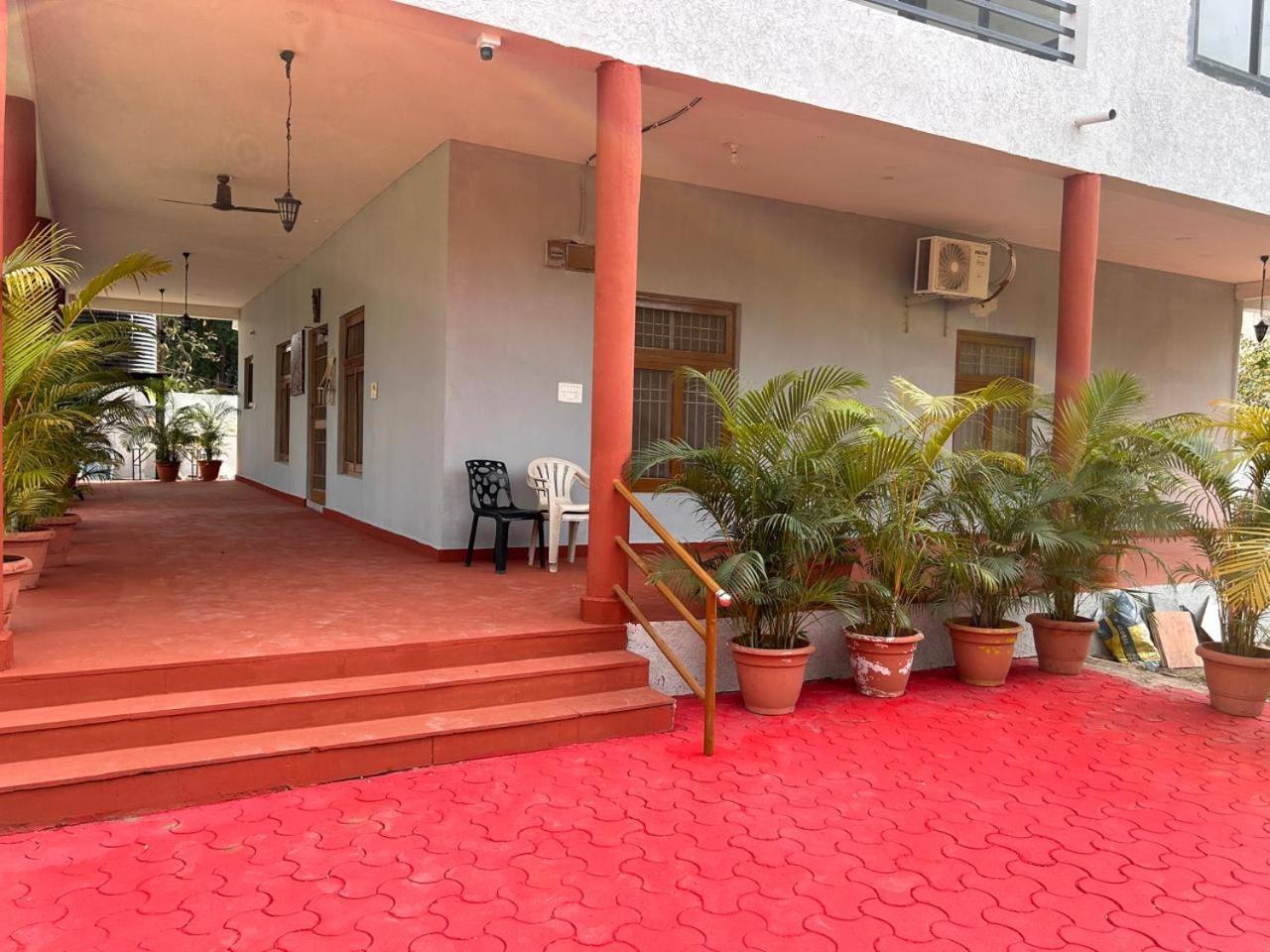 The English Gaon 4 Bhk Bhopal Exterior foto